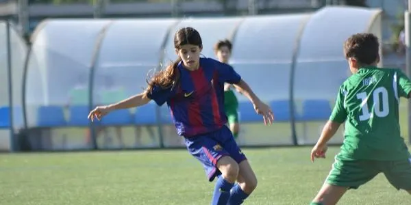 La futbolista Valentina Garcia signa un contracte amb Nike
