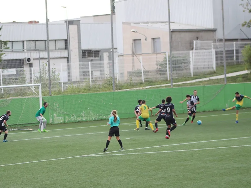 Aquest gol de Mauri va acabar servint de poc a l'Olímpic
