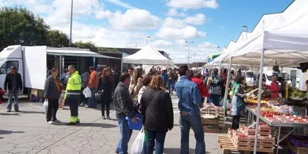 El mercat de Torrefarrera obre amb totes les parades i limitació d'aforament de clients al 30%