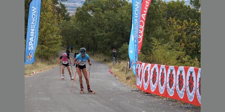 Miquel Auladell i Marta Moreno, campions estatals de rollerski en estil clàssic