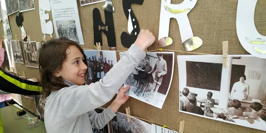 Els alumnes de la Vall Fosca exposen imatges familiars d'entre 1900 i 1950