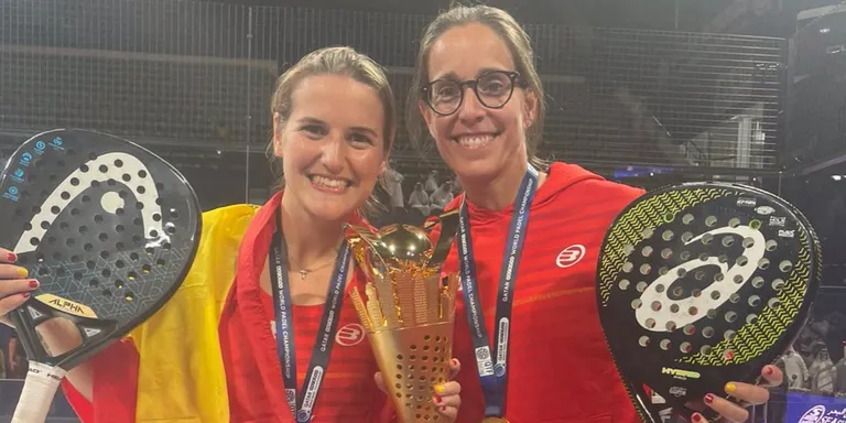 Lucia Sainz i Ari Sánchez, campiones del món amb la selecció nacional de pàdel