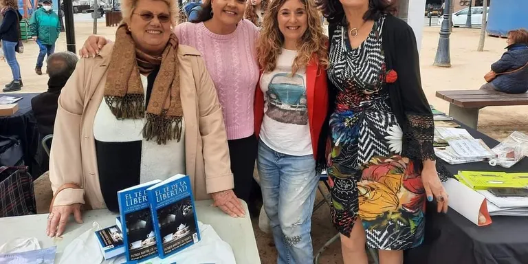 Ràdio Pineda ha celebrat la diada de Sant Jordi amb connexions en directe i amb missatges