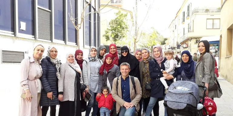 La diputada d’ERC Najat Driouech visita Rubí i es troba amb la comunitat musulmana