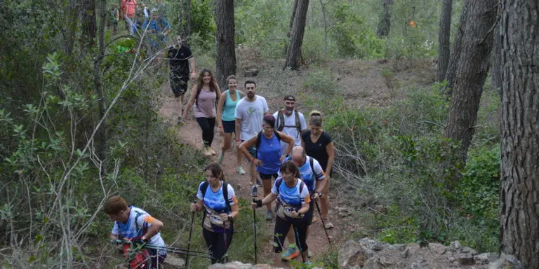 Gairebé 200 persones participen en la Caminada Nocturna a Miramar