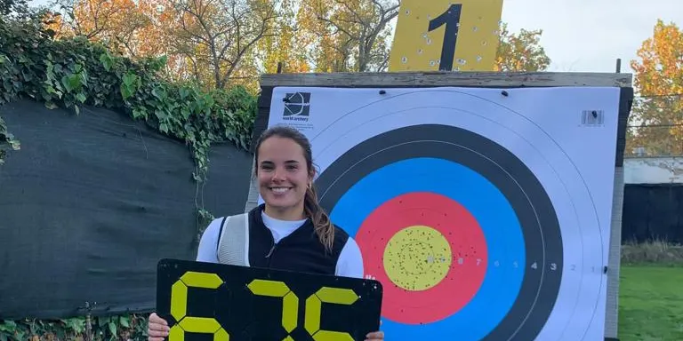 Elia Canales estableix un nou rècord d’Espanya d’arc recorbat femení