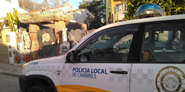 La Policia de Cambrils deté un jove acusat de robar a tres habitacions d'un hotel de la Rambla el Regueral