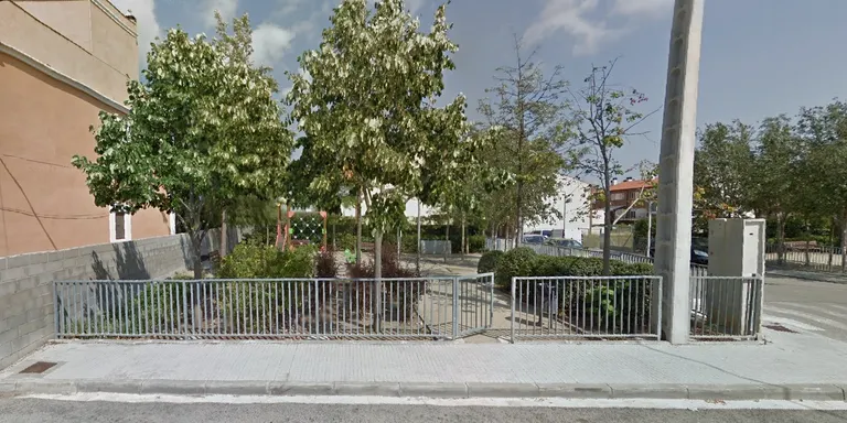 L'Ajuntament consensuarà amb els veïns la remodelació del parc de les Bòbiles