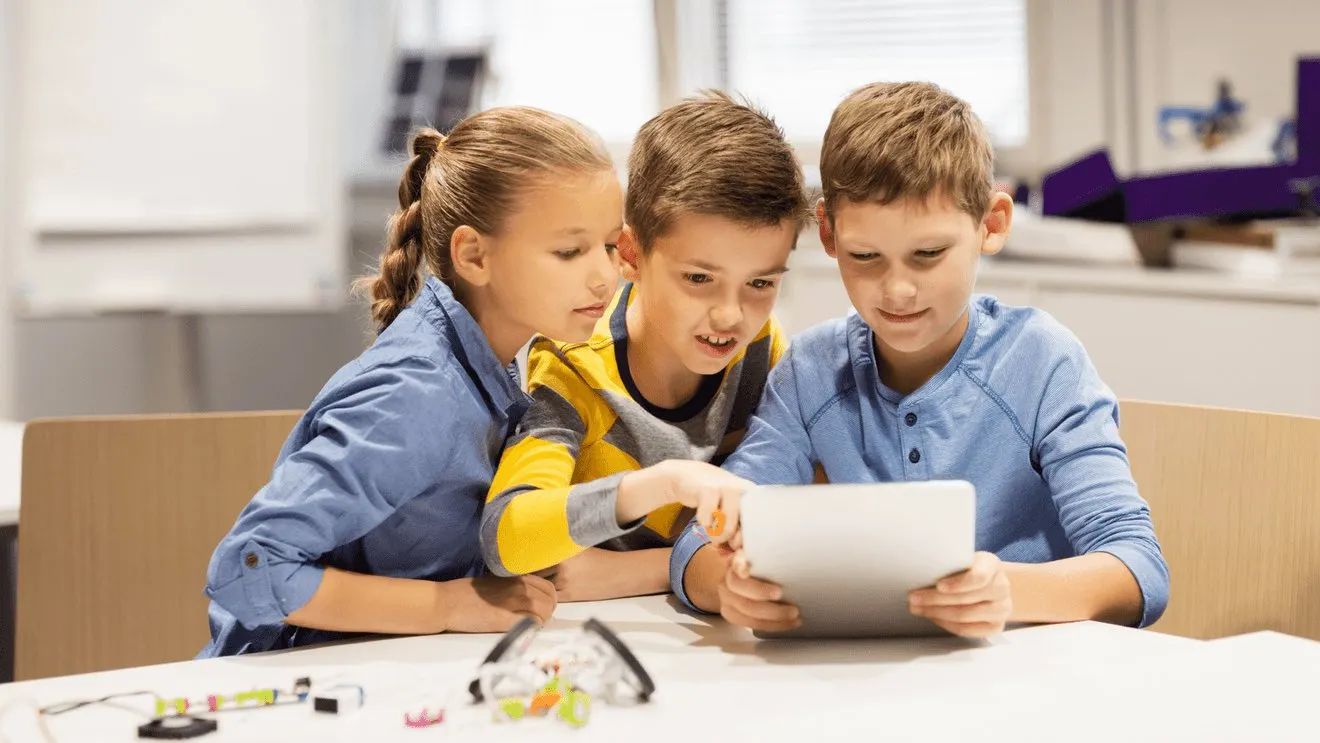 El Ple del Consell Comarcal vota demà les bases per a ajuts escolars i extraescolars