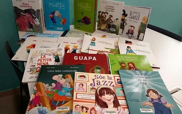 La Biblioteca Municipal d’Altafulla amplia el seu fons literari amb una nova col·lecció de gènere