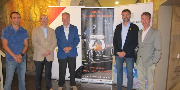 Un centenar de motoristes participaran en la primera edició de la Quebrantabook