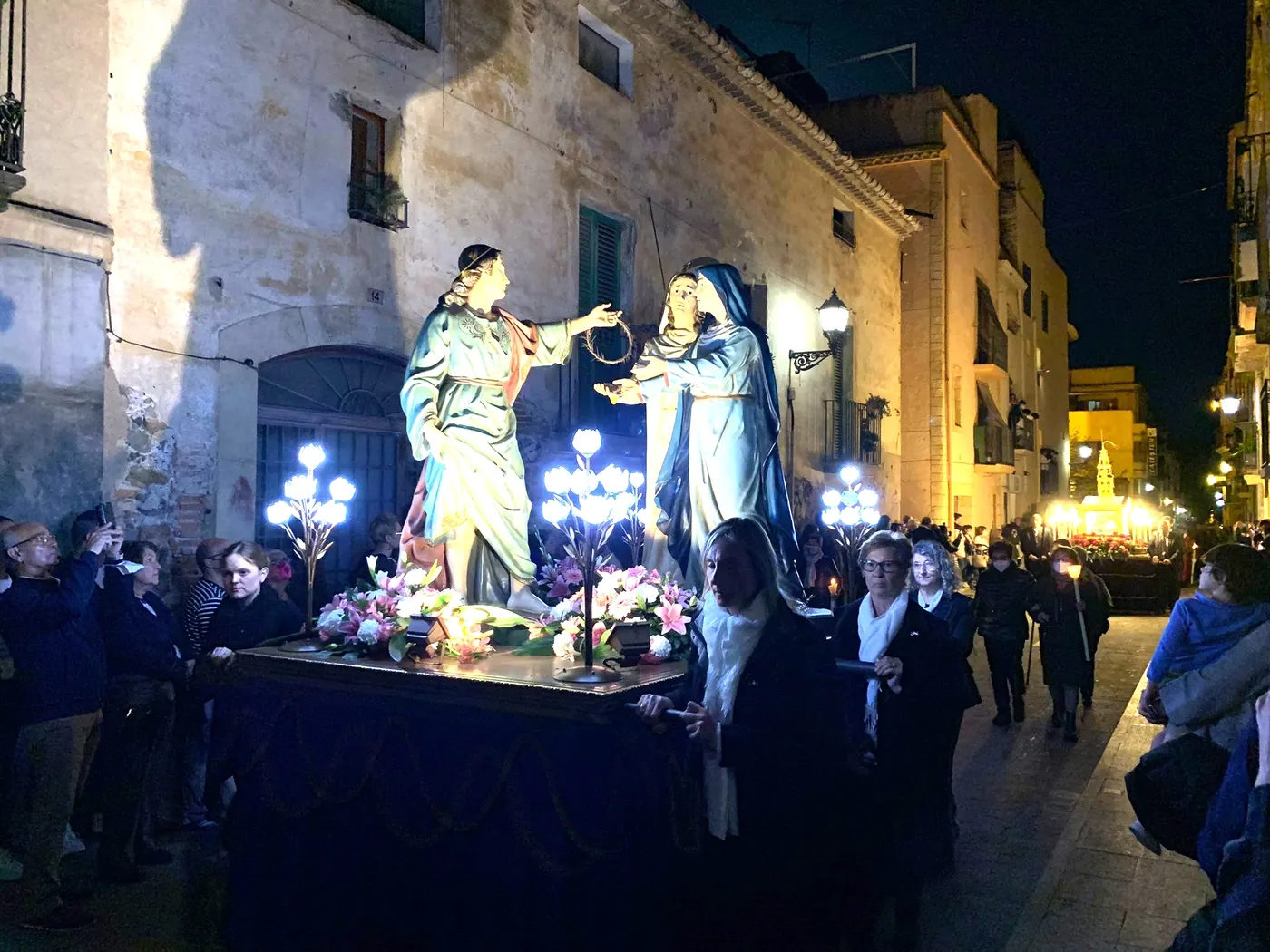 Cambrils recupera la solemne processó del Sant Enterrament pels carrers del nucli antic
