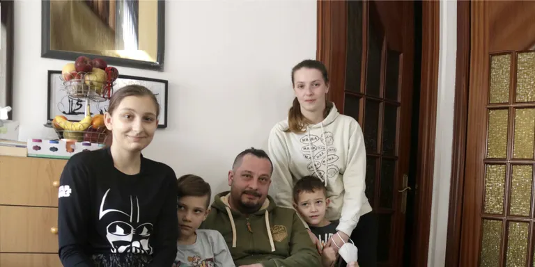 El dur retorn a Ucraïna després de l'èxode: "Era imprescindible salvar els nens per tornar a ajudar el nostre exèrcit"