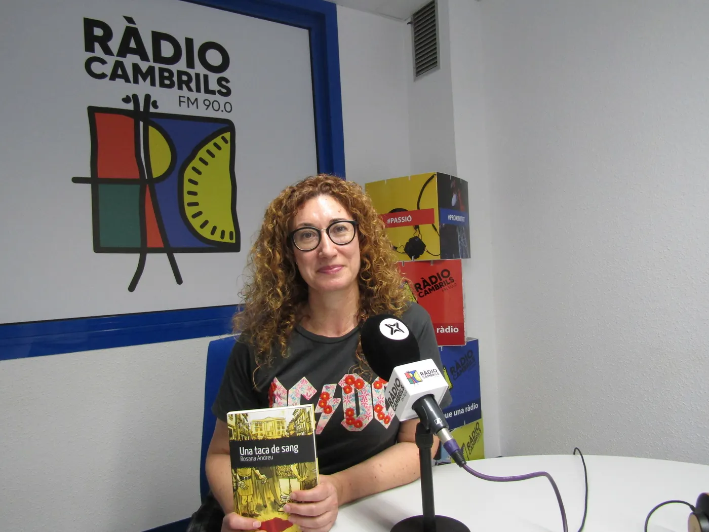 Rosana Andreu: “'Una taca de sang’ és una novel·la negra amb pinzellades de reivindicació feminista'