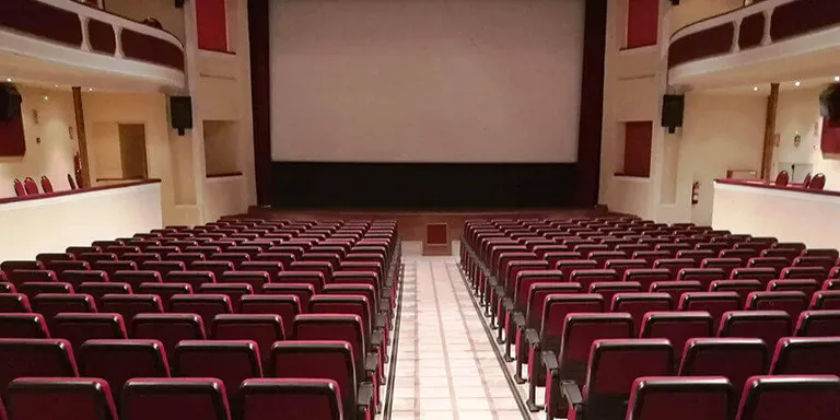 El cinema agramuntí suspèn les projeccions