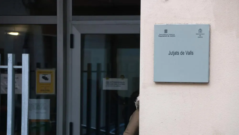 Valls es posiciona en contra de la proposta de reordenació i centralització dels jutjats de violència contra la dona