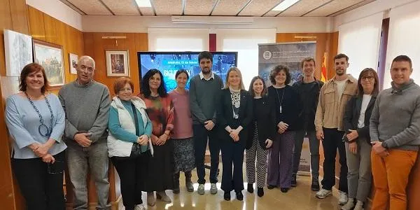 Altafulla acull un programa pioner de competències digitals per a joves desafavorits, Codicrack