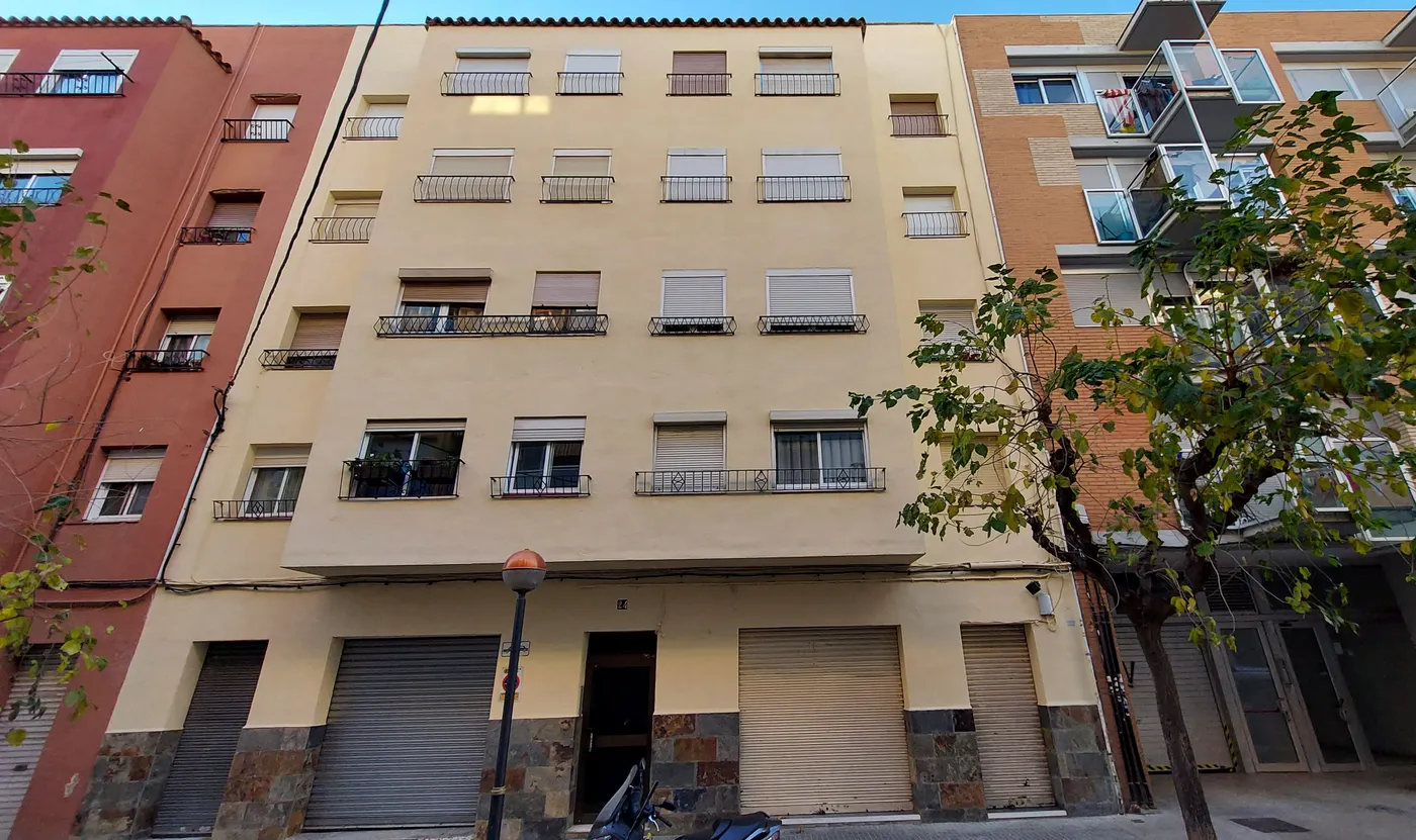 Deu comunitat veïnals de Cambrils reben una subvenció municipal per a la rehabilitació d’habitatges