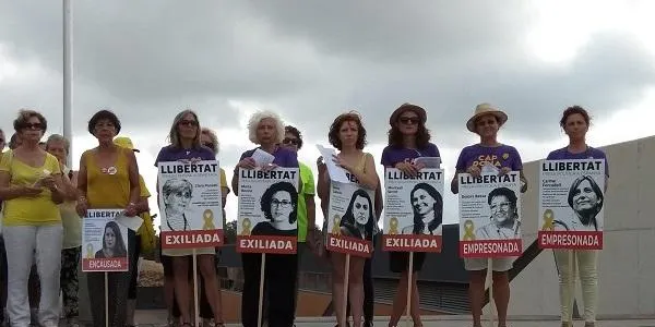 L’ANC d’Altafulla se suma a les concentracions de “Cap dona a l’oblit” a la presó de Mas d’Enric