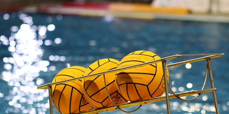 El canvi de normativa marca l’arrencada del waterpolo
