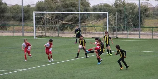 L’Aleví B del CE Altafulla rep al Tàrraco en el debut a la lliga del CET