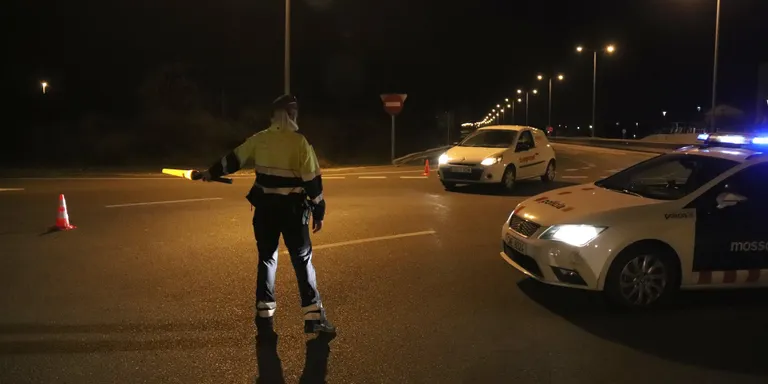 El Govern elimina la limitació de la mobilitat nocturna, però prorroga set dies més la resta de mesures per contenir la COVID-19 a Catalunya