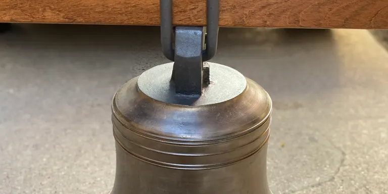 Solsona recupera tocs civils amb la instal·lació d'una quarta campana a la Torre de les Hores