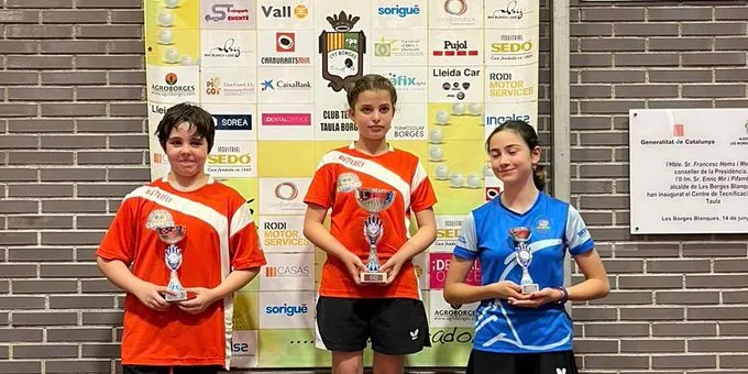 Tres medalles dels palistes del Club Tennis Taula Cambrils al Top Català d’Edats