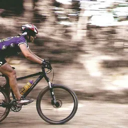Entrevistes de la Justa del 10/6/2016 — Volta dels Turons a Collserola (11a edició), convivència al parc i logística; previsió del temps del cap de setmana; i últim "Posem-li veu" de la temporada - episode art