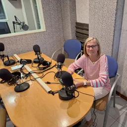 #88 - Teresa Rull (ERC): "El nou pressupost posa l'accent en les polítiques socials i els serveis a les persones" - episode art