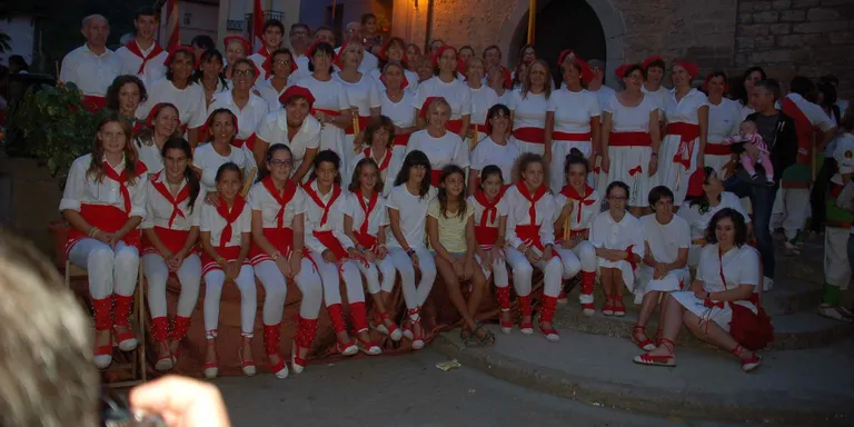 Peramola celebra els 50 anys dels Bastoners