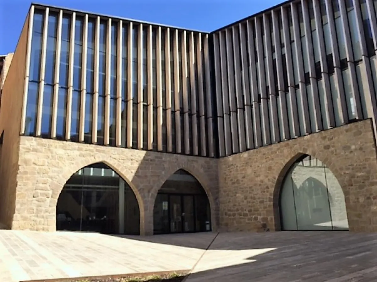 La biblioteca Carles Morató obre pels estudiants aquest dissabte i el següent a la tarda