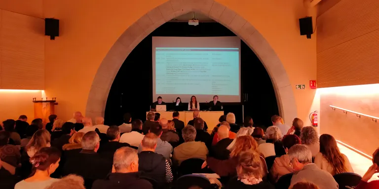 Les comunitats de veïns afectades per la presumpta estafa d'un gestor descarten una acció legal conjunta
