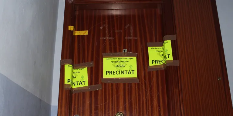 L'Ajuntament de la Seu d'Urgell clausura un pis del centre històric on s'exercia la prostitució