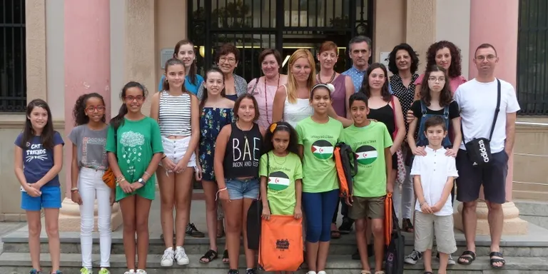 Tres famílies rubinenques acullen refugiats saharauís en el projecte Vacances en pau