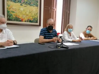 Valls engega noves linies d’ajuts per a alumnes en ensenyaments postobligatòris