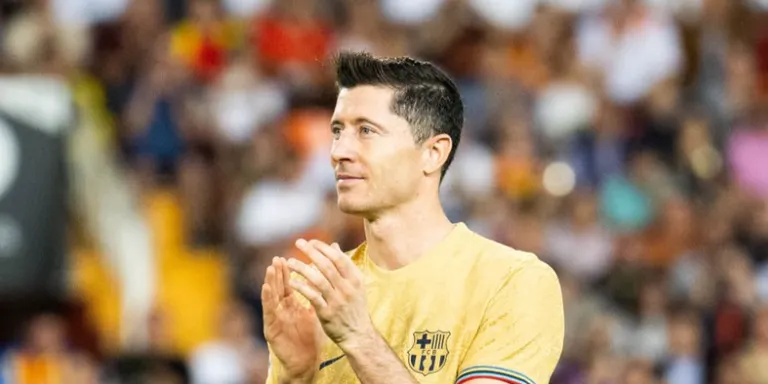 Lewandowski torna a donar 3 punts al Barça