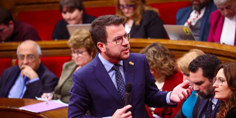 El Hard Rock continua generant divisió entre el Govern i els comuns i fa perillar l’aprovació dels pressupostos