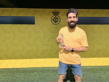 CARLOS BRAVO SE ADJUDICA EL III TROFEO BIDASOA DEPORTES AL MÁXIMO GOLEADOR DEL REAL UNIÓN