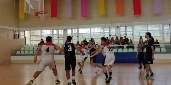Bàsquet Teresianes – CB Altafulla - BBG: partit llaminer en el comiat de la temporada