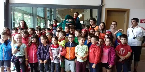 VISITA A LAS COLONIAS ORGANIZADAS POR EL ÁREA DE JUVENTUD EN IRRISARRI LAND
