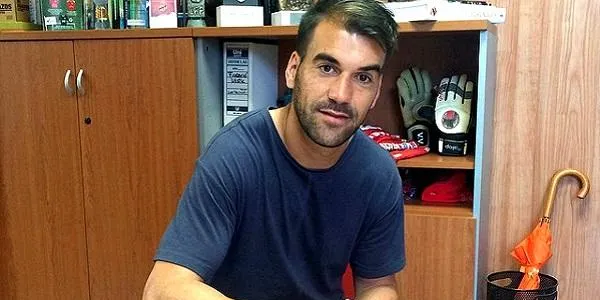 Manolo Reina, Xavi Molina, i Sergio Tejera, renoven contracte amb el Nàstic