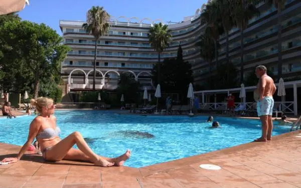 El sector turístic de Tarragona confia en la vacunació per ressorgir al llarg del 2021