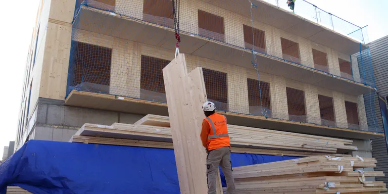Collboni, Trias i Maragall volen modificar la mesura que obliga a destinar el 30% de pisos nous a habitatge assequible