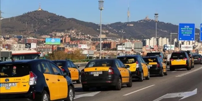 Els taxistes d’Arenys s’adhereixen a la vaga estatal d’avui