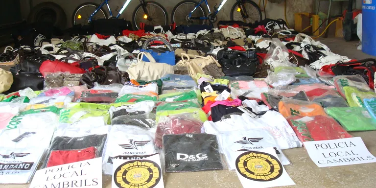 L’Ajuntament de Cambrils demana que es facin més controls d’estrangeria per lluitar contra el top manta