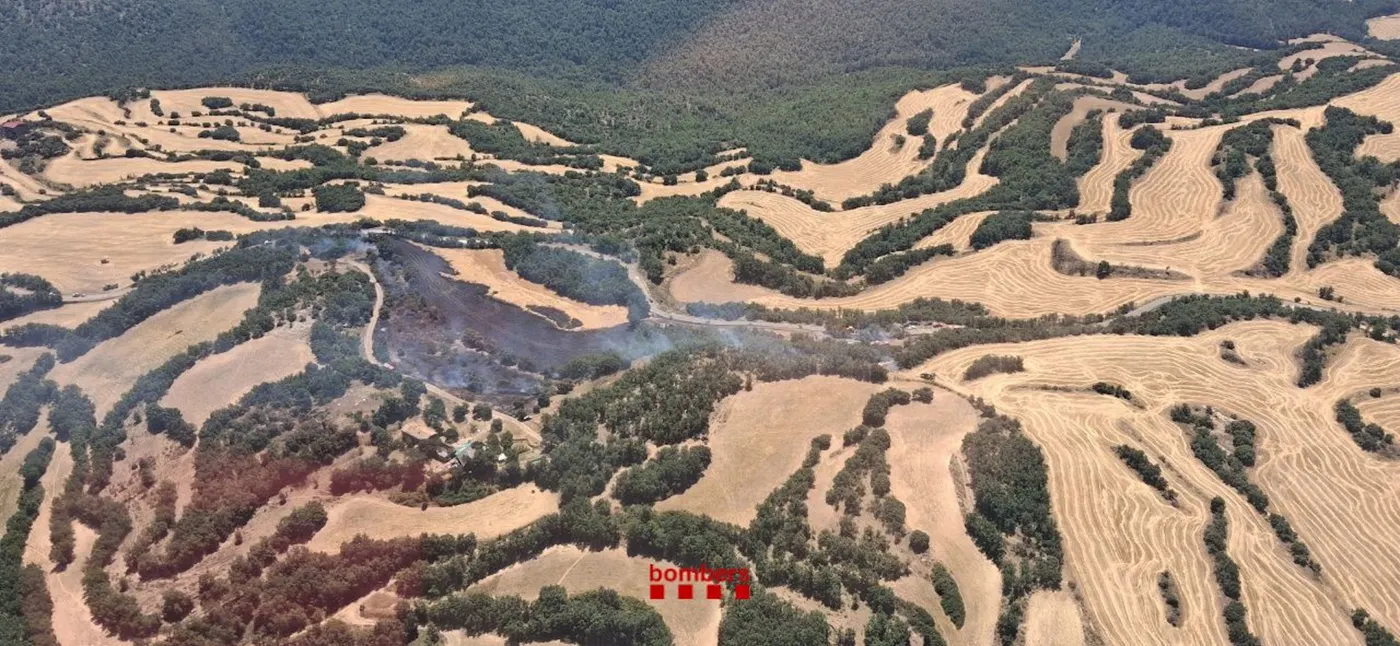 Els Bombers donen per extingit l’incendi d’ahir al migdia a Pinell
