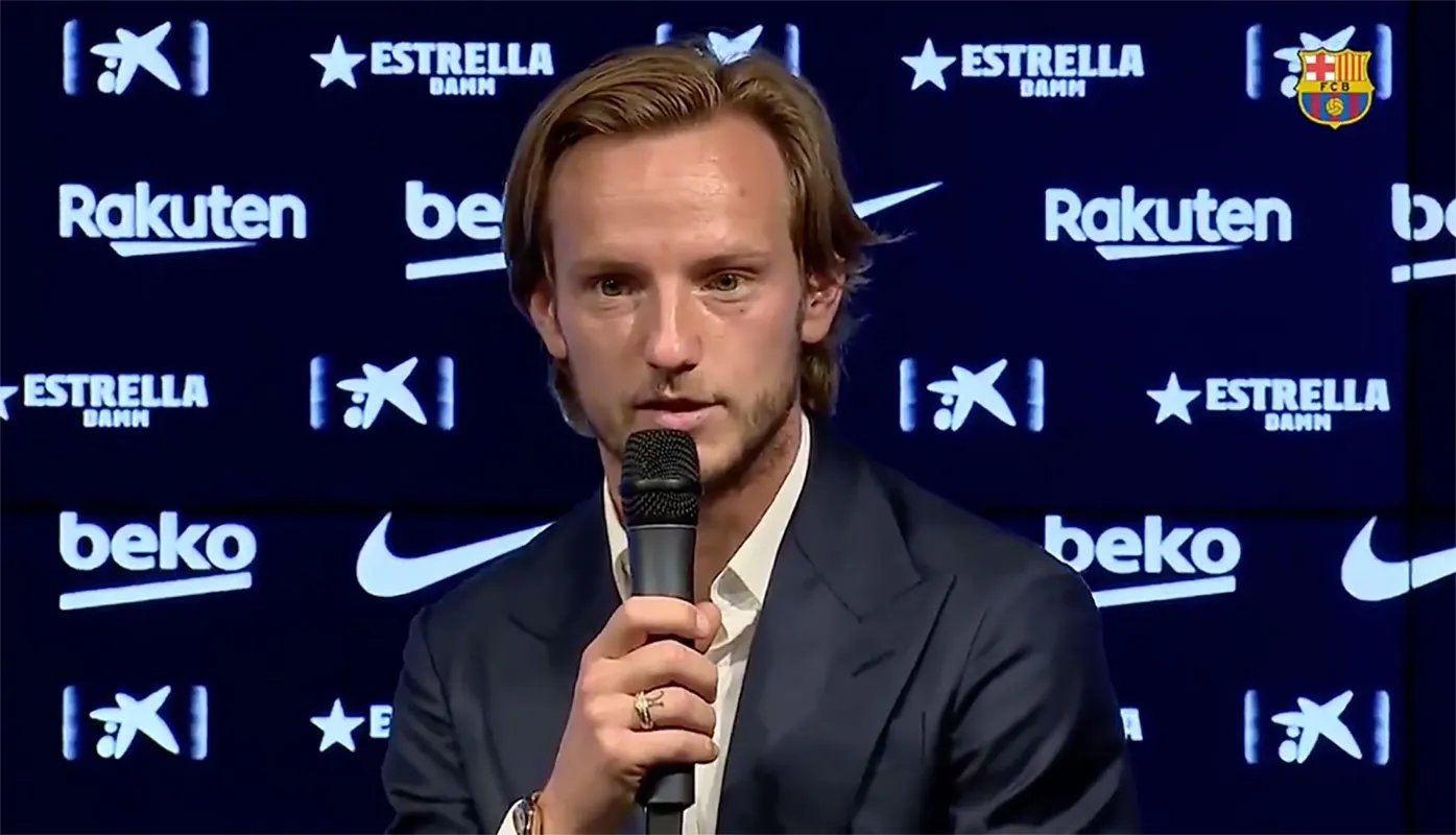 Ivan Rakitic a la compareixença telemàtica del seu comiat. Xarxes