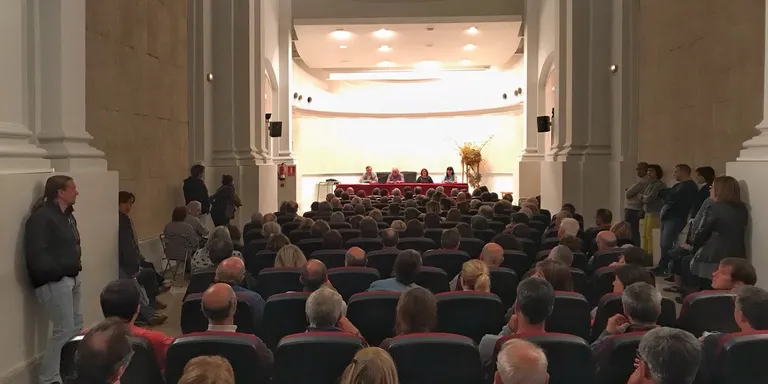 Isona i Les se sumen als municipis que aproven la moció de rebuig al 155