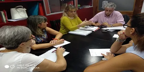 LA PARLAMENTARIA GLORIA SÁNCHEZ VISITA LA AGRUPACIÓN SOCIALISTA